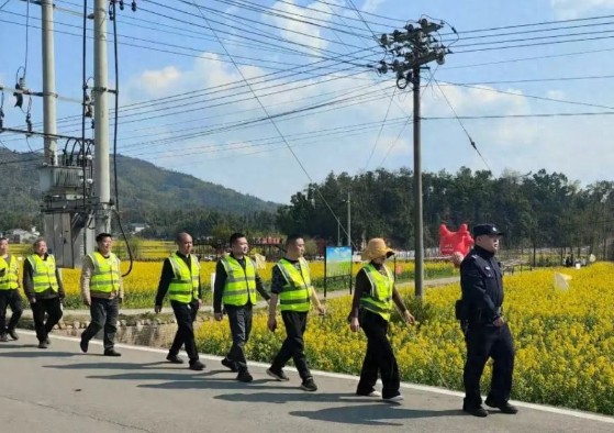 3000公里外，“雷锋义警”他们在做什么？